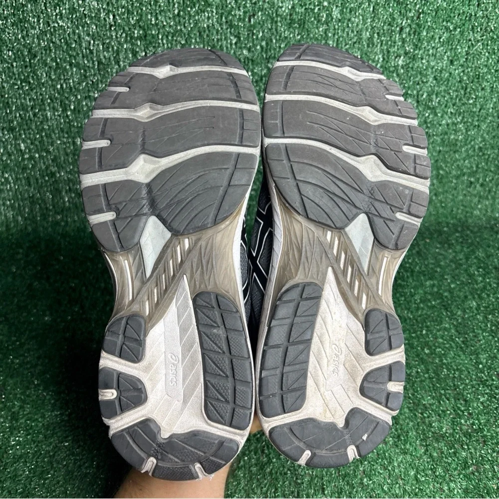 Asics women’s gray